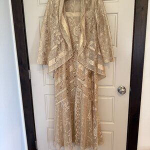 Elegant Cream Lace Midi Dress